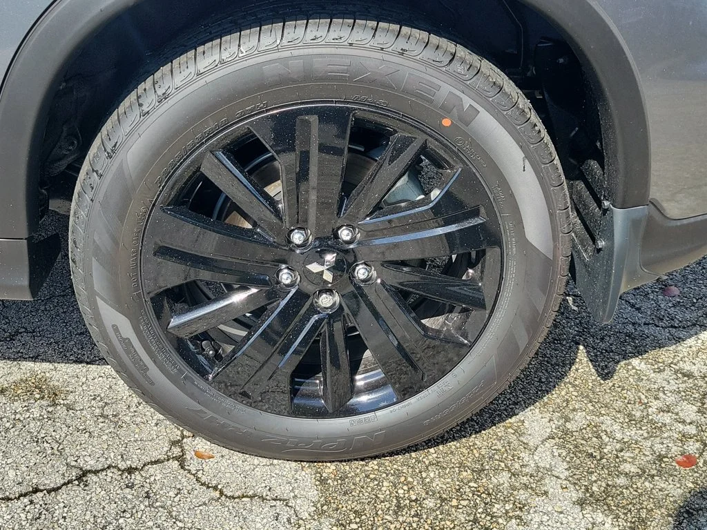 New 2027 MERCURY GRAY METALLIC Mitsubishi 2.0 LE AWC image 12