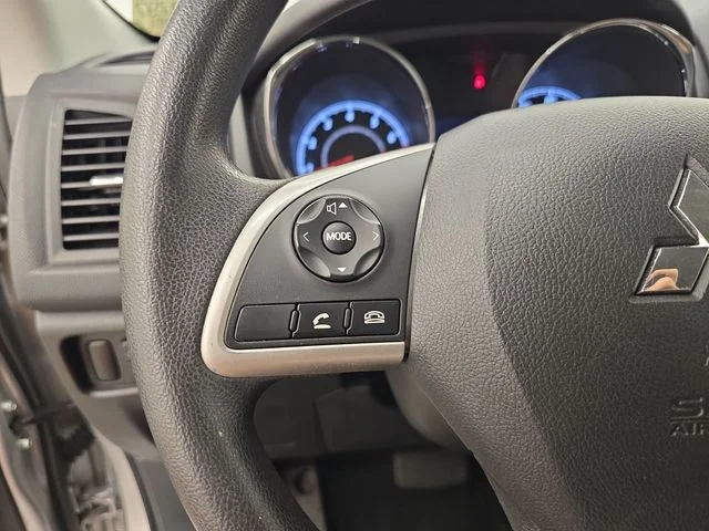 Used 2025 Alloy Silver Metallic Mitsubishi  image 26