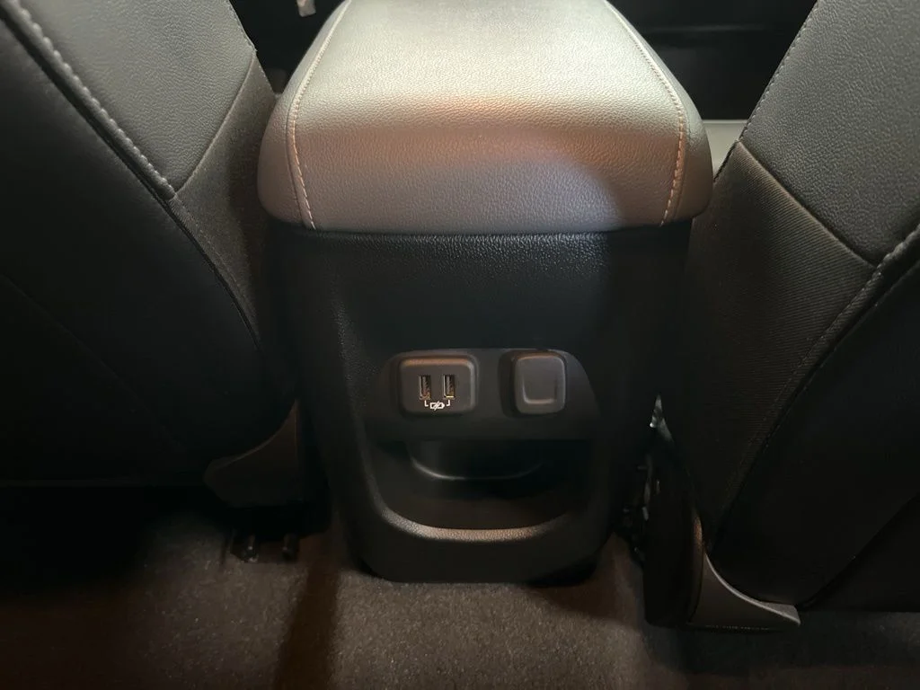 Used 2020 Silver Chevrolet Z71 image 21