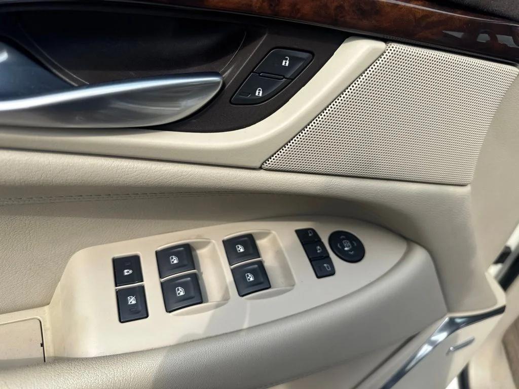 Used 2015 White Diamond Clearcoat Cadillac Luxury image 12