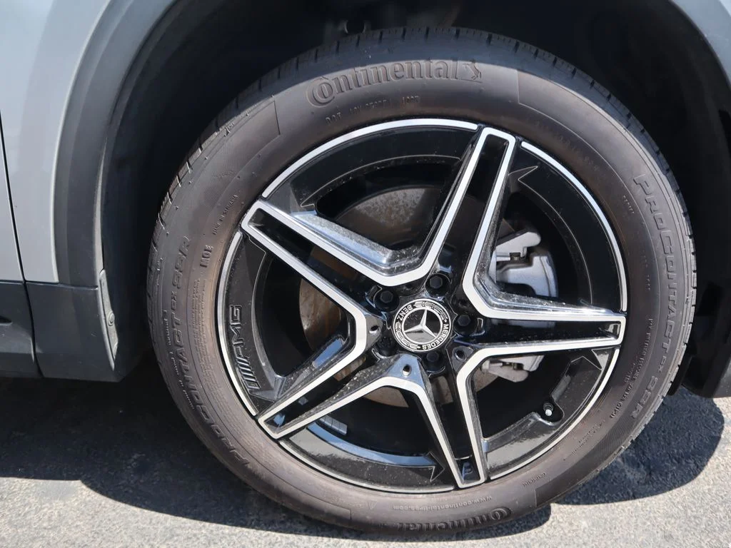 Used 2023 Silver Mercedes-Benz GLA 250 image 18