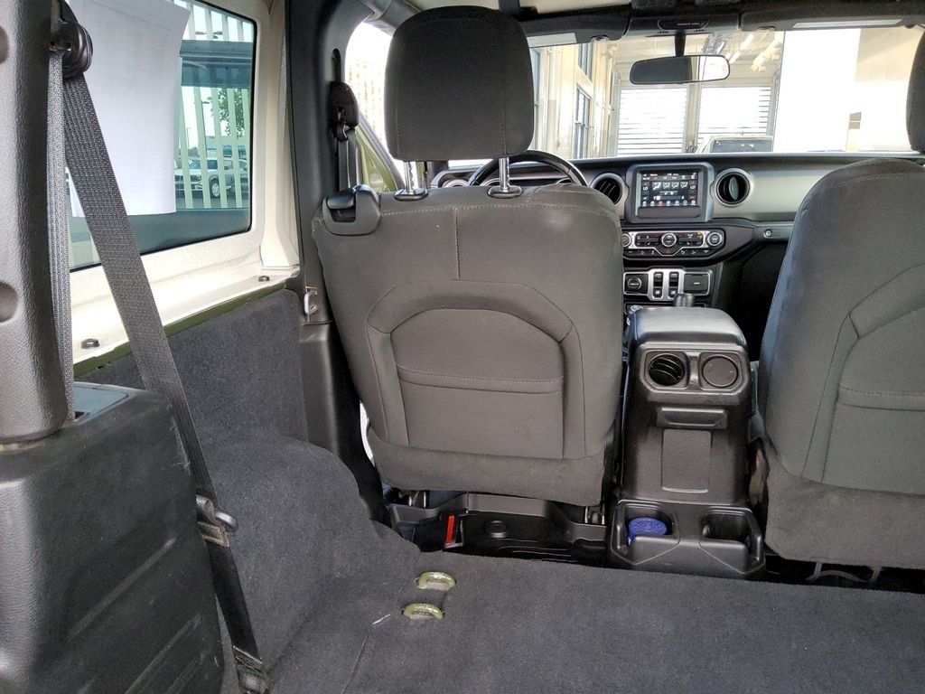 Used 2020 Green Jeep Sport image 19