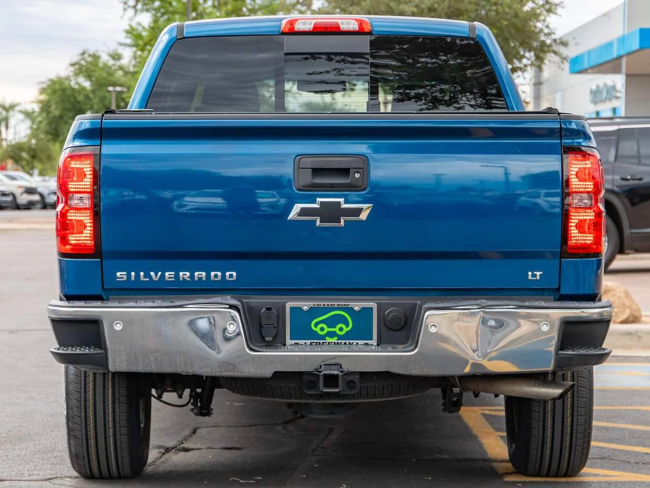 Certified Used 2018 DEEP OCEAN BLUE METALLIC Chevrolet LT image 5