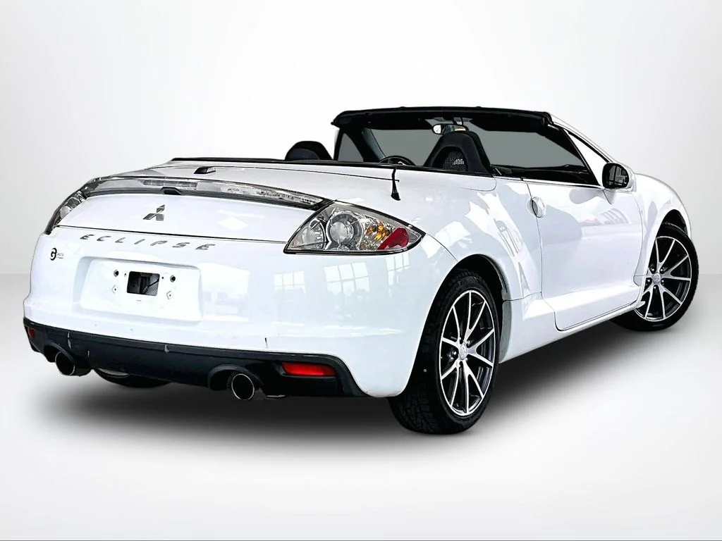 Used 2012 White Mitsubishi GS Sport image 3