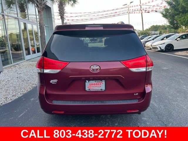 Used 2014 Red Toyota LE image 31