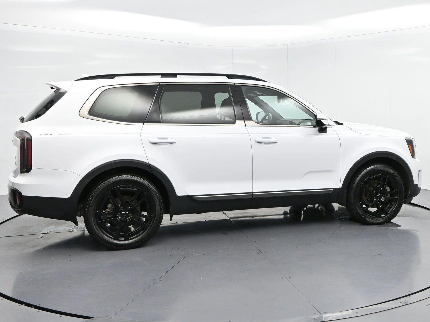 Used 2023 Glacial White Pearl Kia SX X-Line image 8