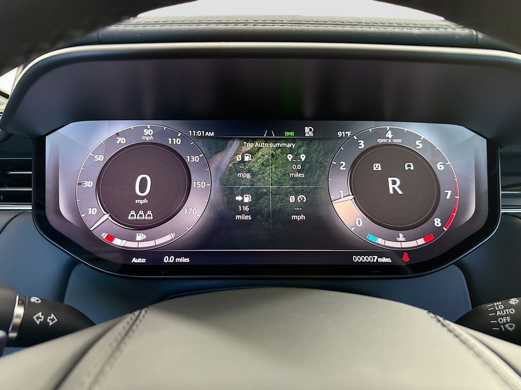 New 2026 Carpathian Grey Land Rover Dynamic SE image 31