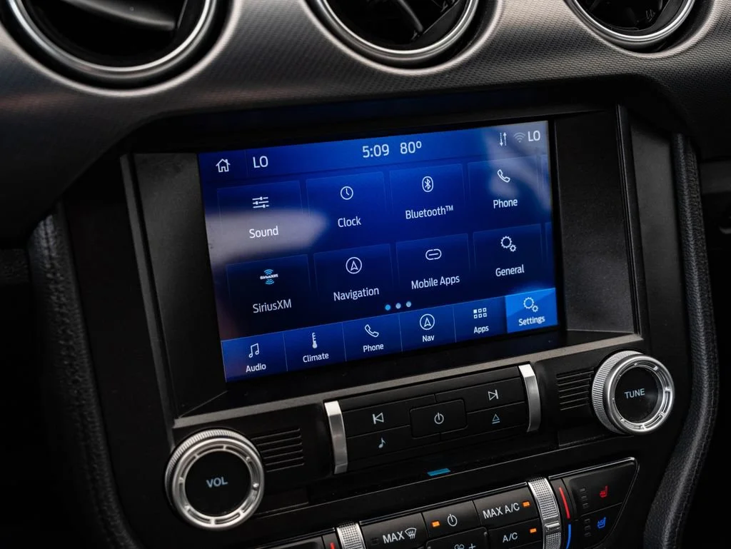 Used 2021 Velocity Blue Metallic Ford GT Premium image 38