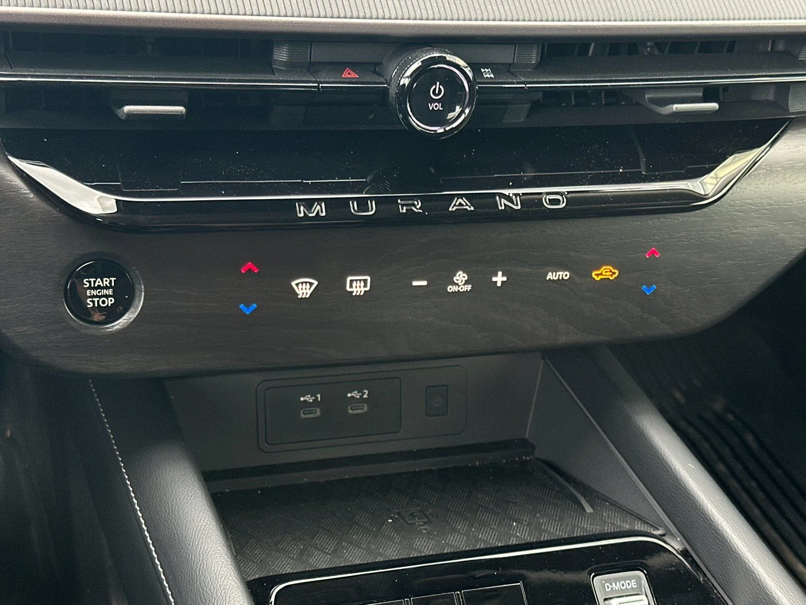 Used 2025 Everest White Pearl Tricoat Nissan SV image 19