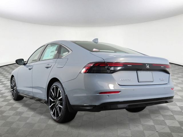 New 2026 Urban Gray Pearl Honda Touring image 3