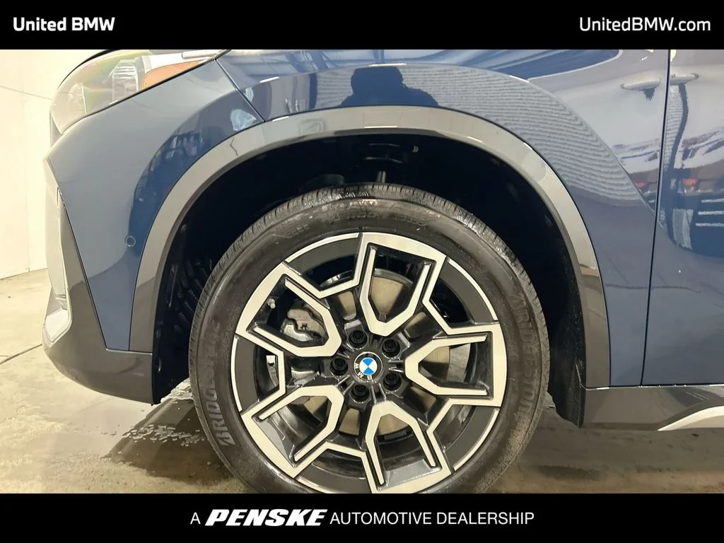 Used 2026 Night Dusk Blue Metallic BMW xDrive28i image 10