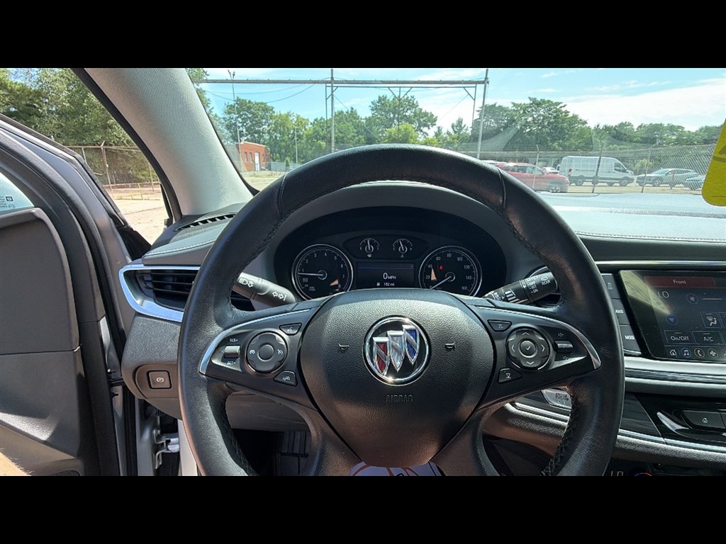 Used 2021 Includes Spectra Gray lower exterior accent color.) Buick Essence image 11
