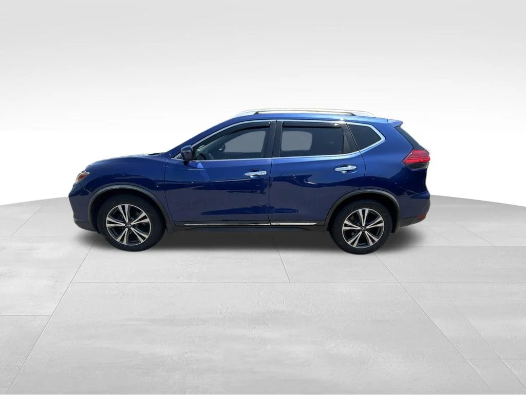 Used 2017 Blue Nissan SL image 2