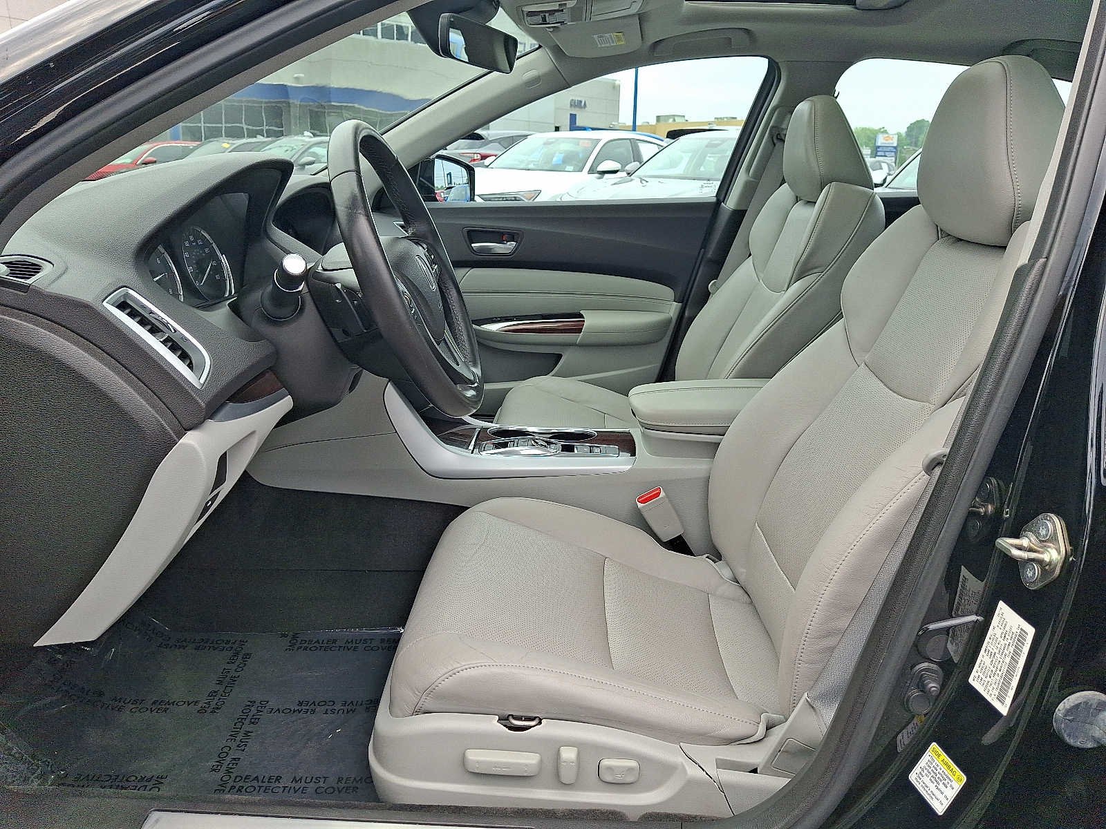 Used 2016 Crystal Black Pearl Acura V6 Tech image 13