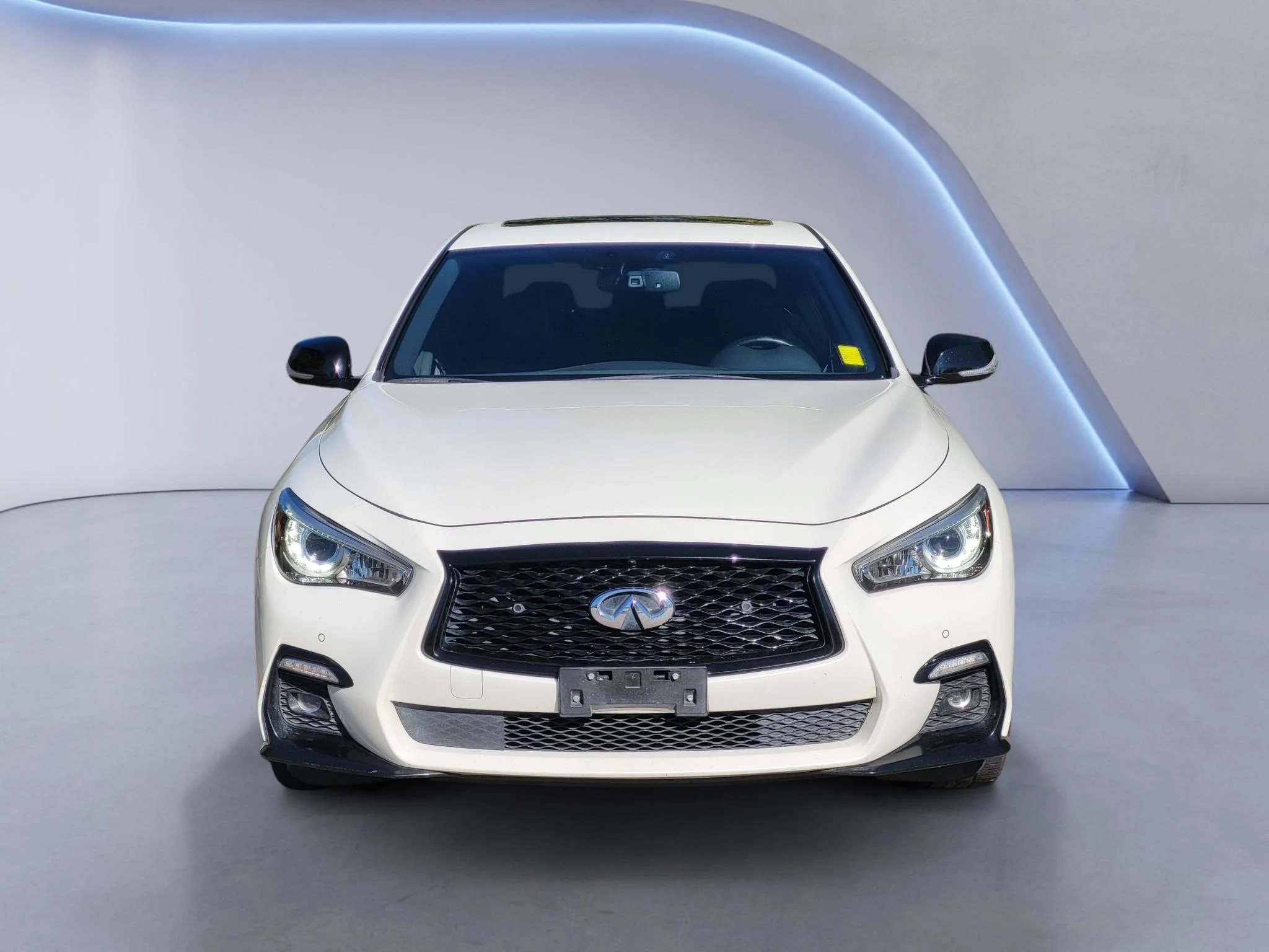 Used 2023 Majestic White INFINITI RED SPORT 400 image 2