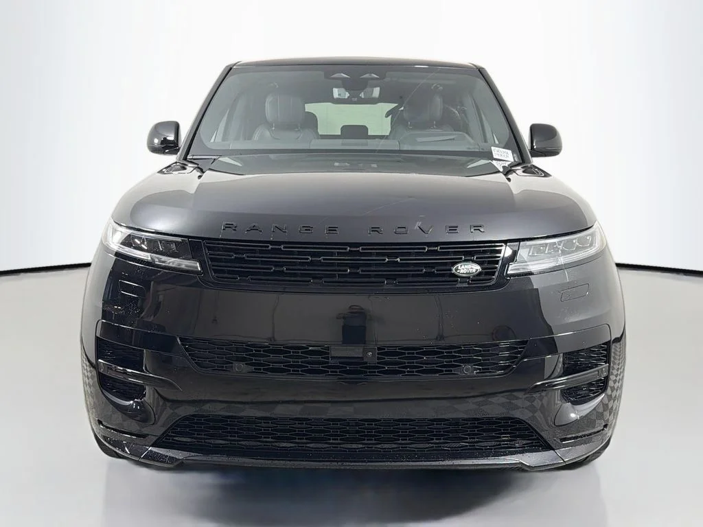 New 2026 Santorini Black Land Rover Dynamic SE image 2
