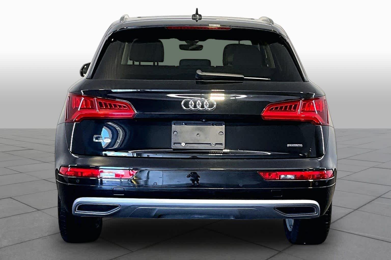 Used 2020 Mythos Black Metallic Audi Premium Plus image 5