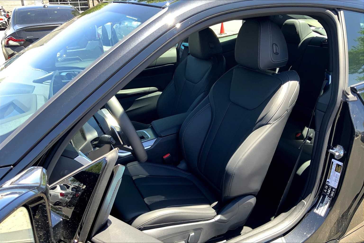 Certified Used 2026 Black Sapphire Metallic BMW M440i xDrive image 9