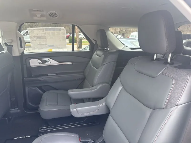 New 2026 Space White Metallic Ford Active image 23