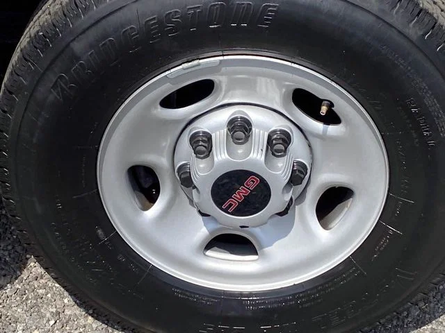 Used 2024 Summit White GMC Work Van image 22