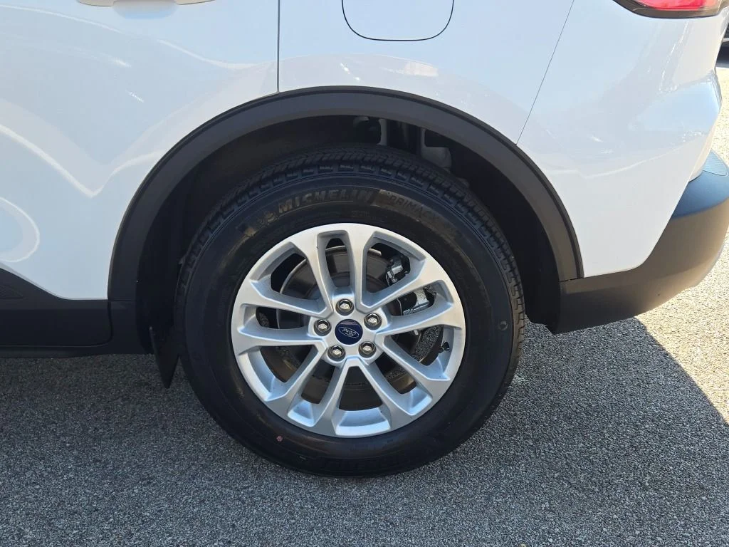 Used 2020 White Ford SE image 16