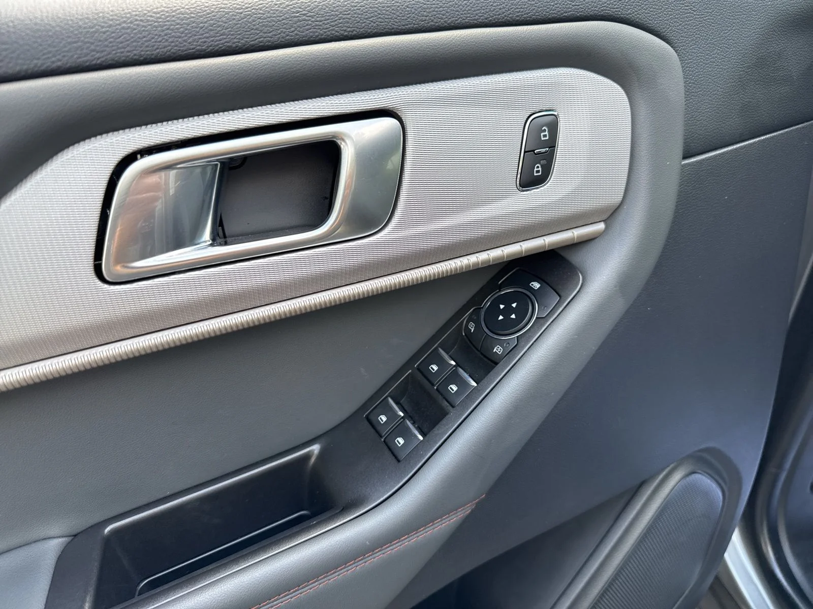 Certified Used 2025 Carbonized Gray Metallic Ford Active image 21