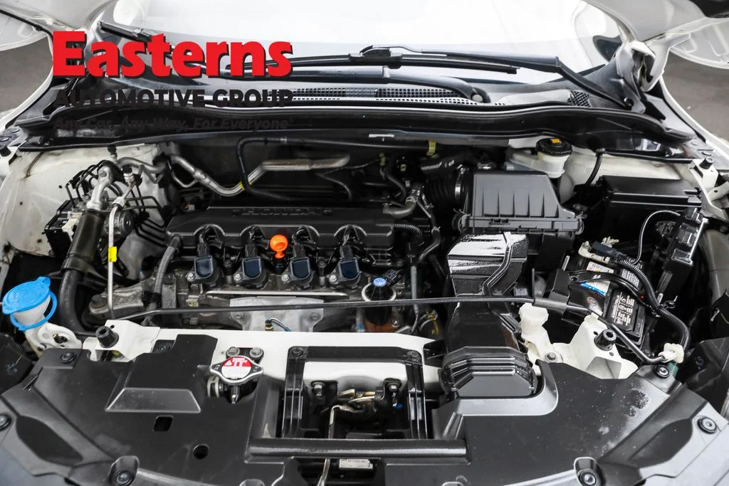 Used 2021 White Honda EX image 7