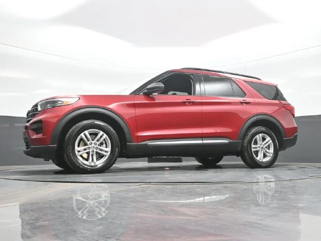 Used 2023 Red Ford XLT image 21