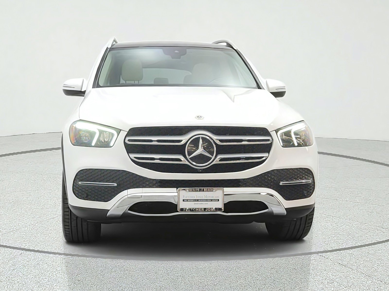 Used 2022 Polar White Mercedes-Benz GLE 350 4MATIC® SUV image 2