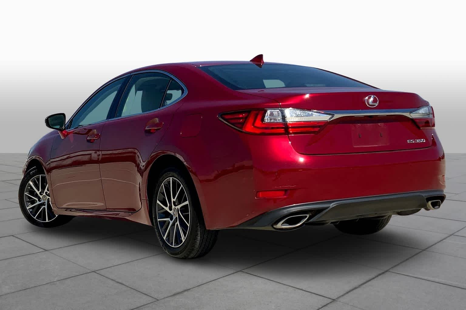 Used 2018 Matador Red Mica Lexus  image 12