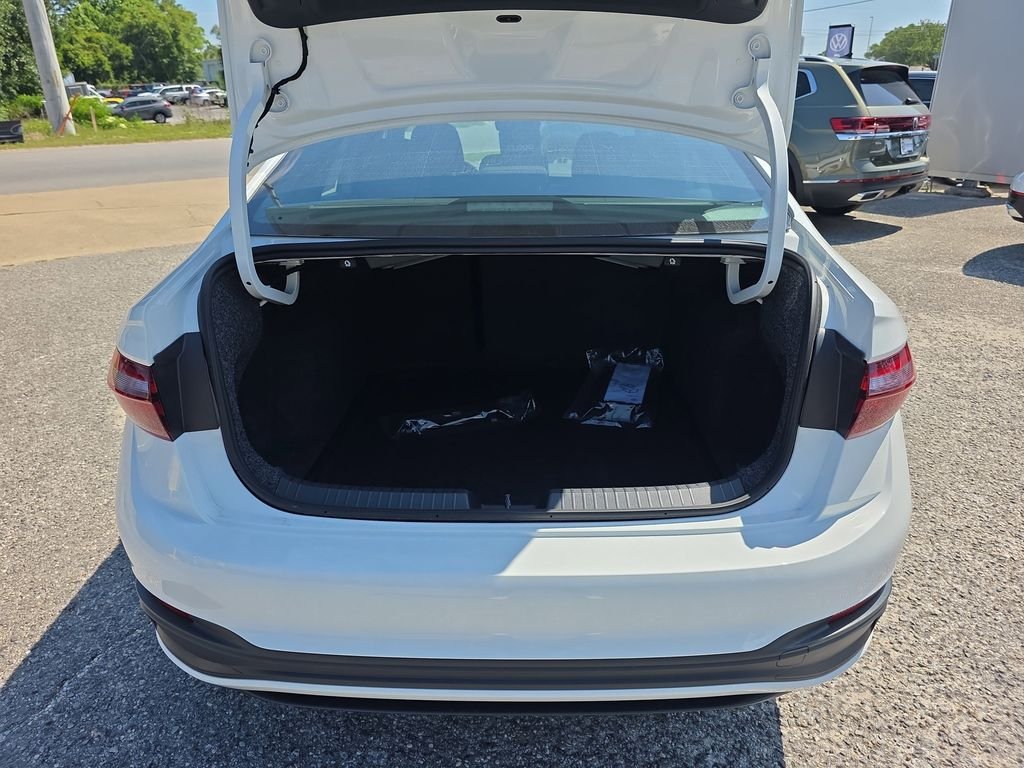 New 2026 White Volkswagen 1.5T Sport image 29