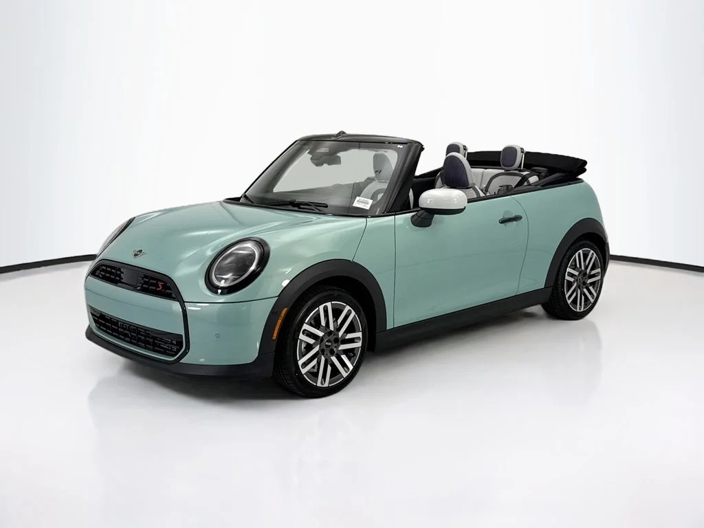 2026 MINI Convertible Cooper S Signature's photo