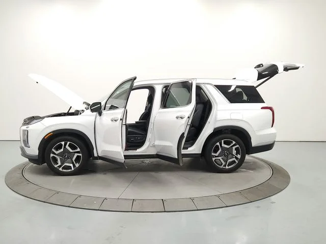 Used 2025 White Hyundai SEL Premium image 12