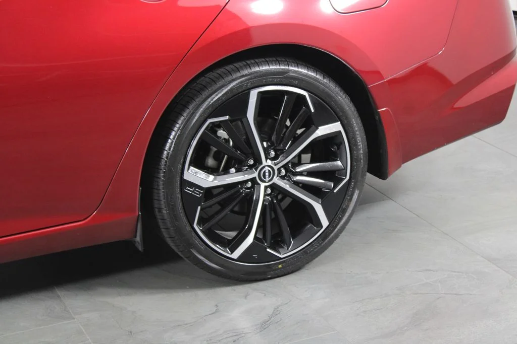 2023 Nissan Altima SR - Photo 15