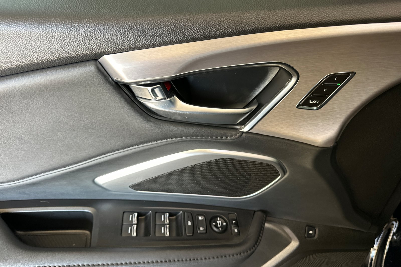 Used 2023  Acura Base image 10
