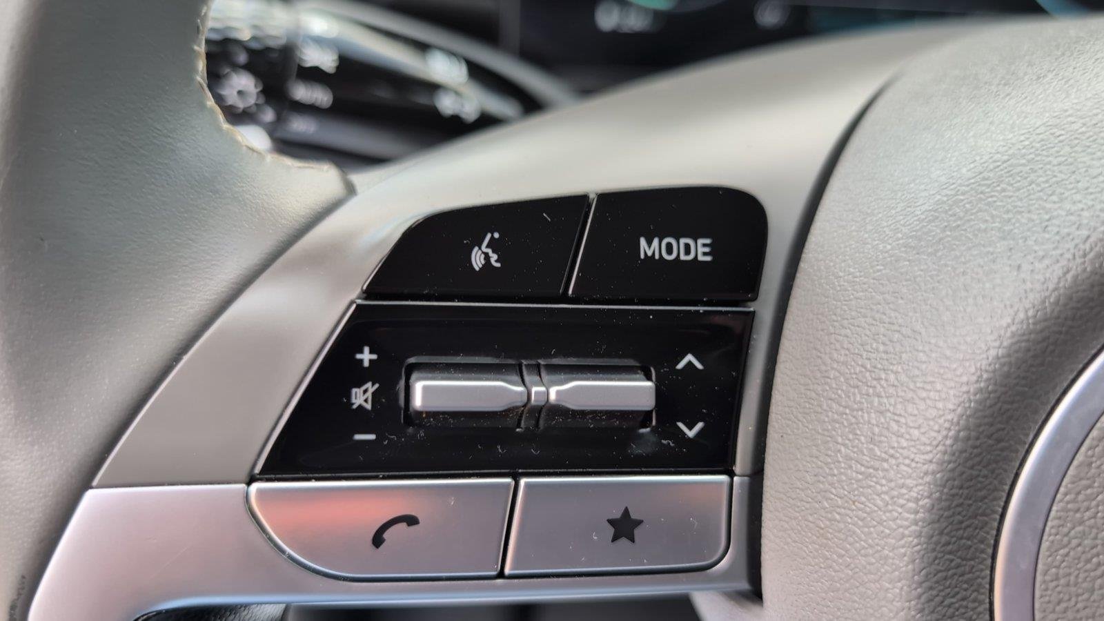 Used 2025 Intense Blue Hyundai SEL Convenience image 28