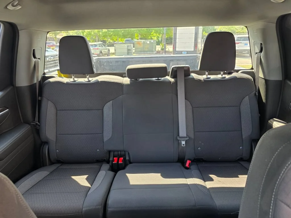 Used 2025 Black Chevrolet LT image 27