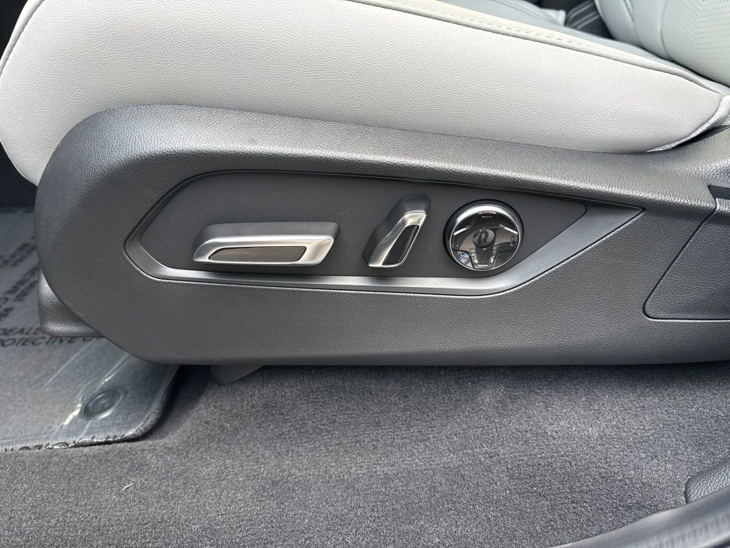 New 2026 Solar Silver Metallic Acura Technology Package image 16