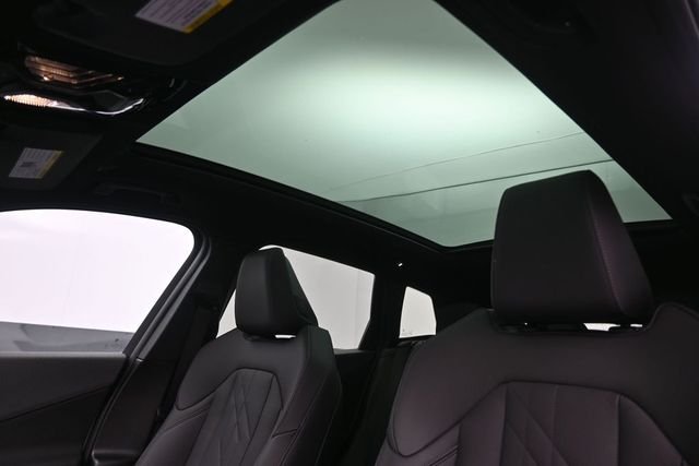 Used 2025 White BMW M50 xDrive image 2