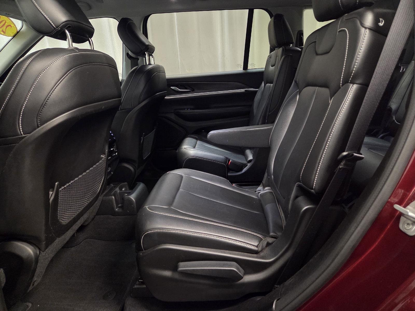 Used 2023 Velvet Red Pearlcoat Jeep Limited image 24