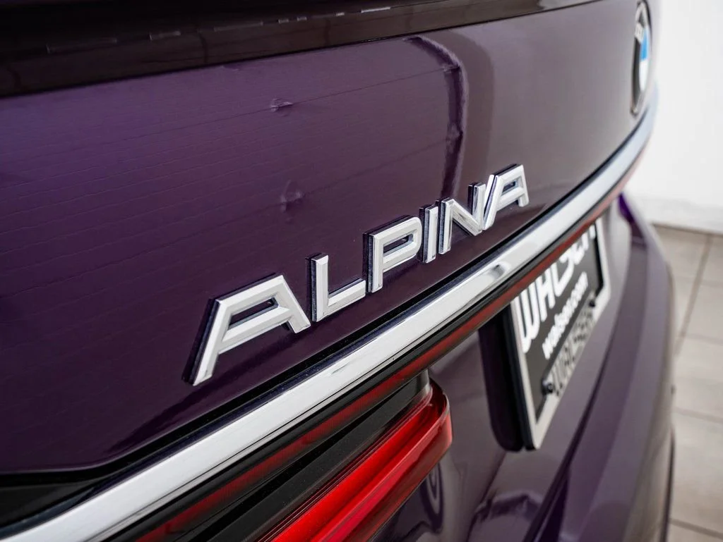Used 2022 Twilight Purple Metallic BMW ALPINA B7 xDrive image 21