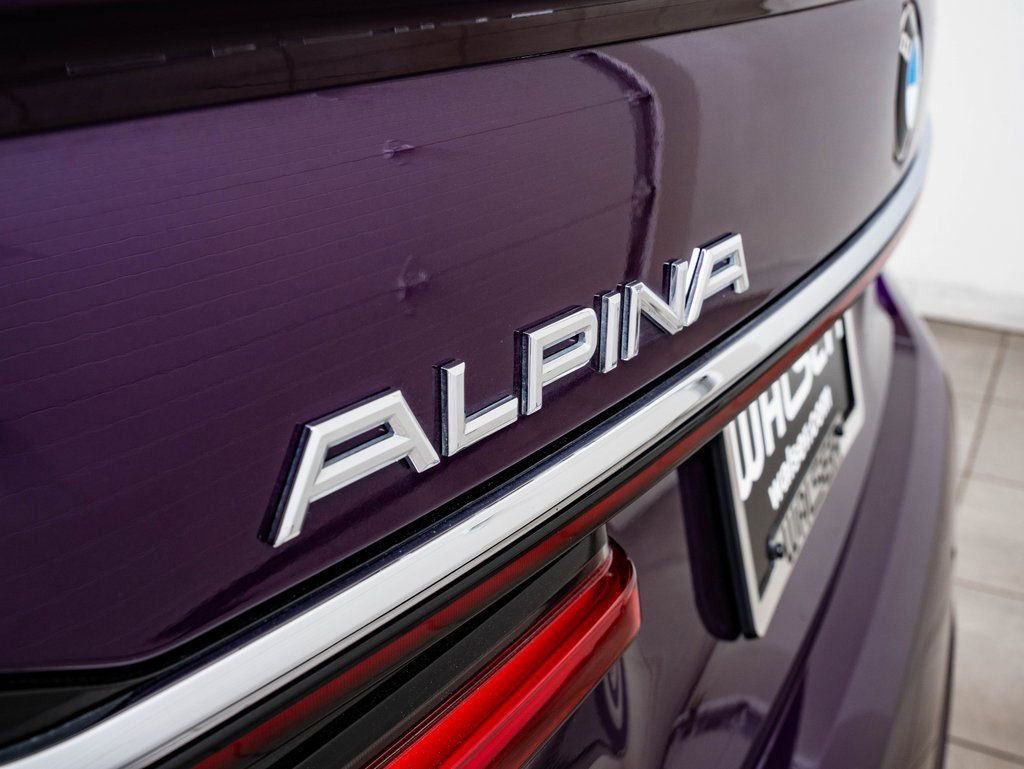 Used 2022 Twilight Purple Metallic BMW ALPINA B7 xDrive image 21