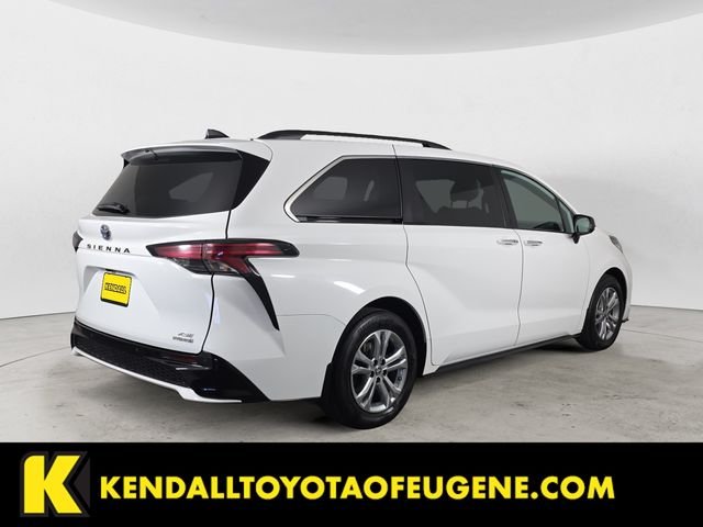 Used 2022 White Toyota XLE image 5