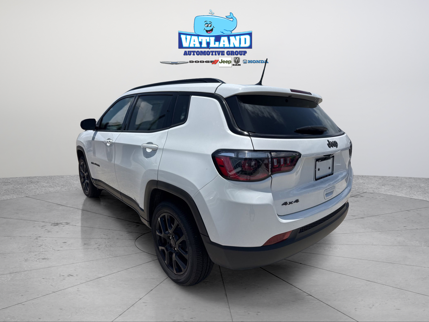 New 2026 Bright White Clearcoat Jeep Latitude image 6