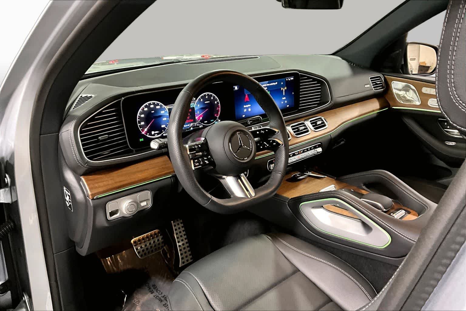 Used 2025 Cirrus Silver Metallic Mercedes-Benz GLS 450 image 18