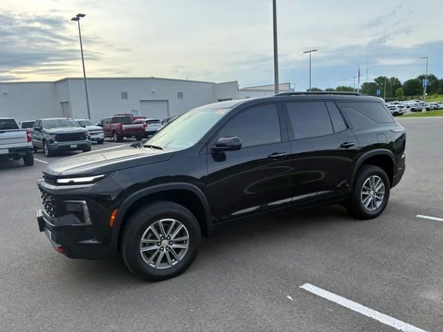 Used 2024 Chevrolet Traverse Z71 with VIN 1GNEVJKS9RJ199575 for sale in Kansas City