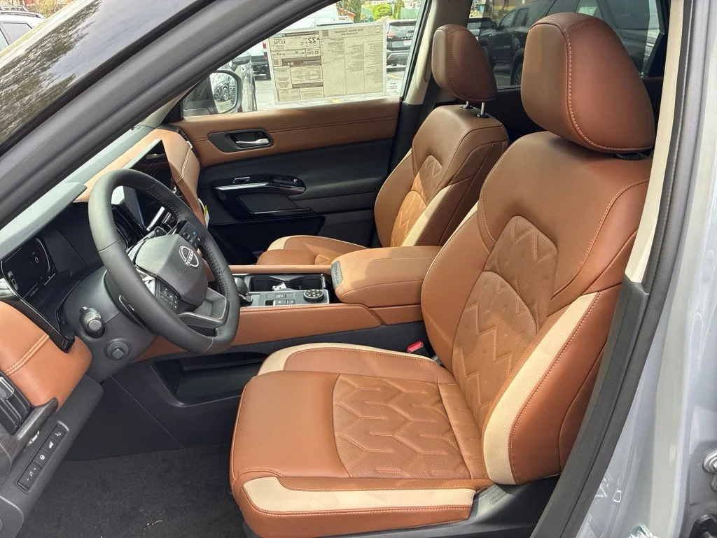 New 2026 Gray Nissan Platinum image 18