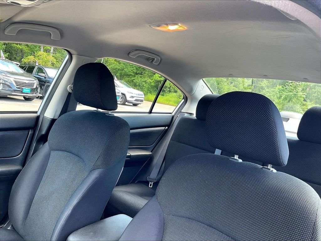 Used 2013 Silver Subaru 2.0i image 7