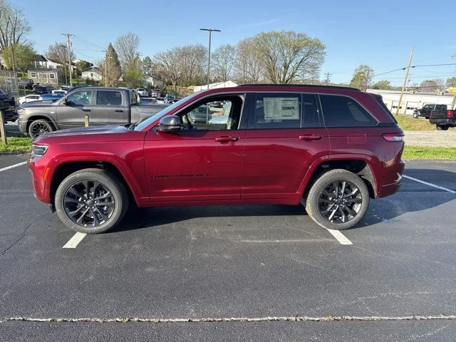 New 2026 Velvet Red Pearl-Coat Exterior Paint Jeep Limited Reserve image 4