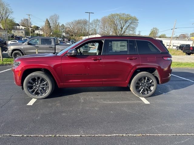 New 2026 Velvet Red Pearl-Coat Exterior Paint Jeep Limited Reserve image 4
